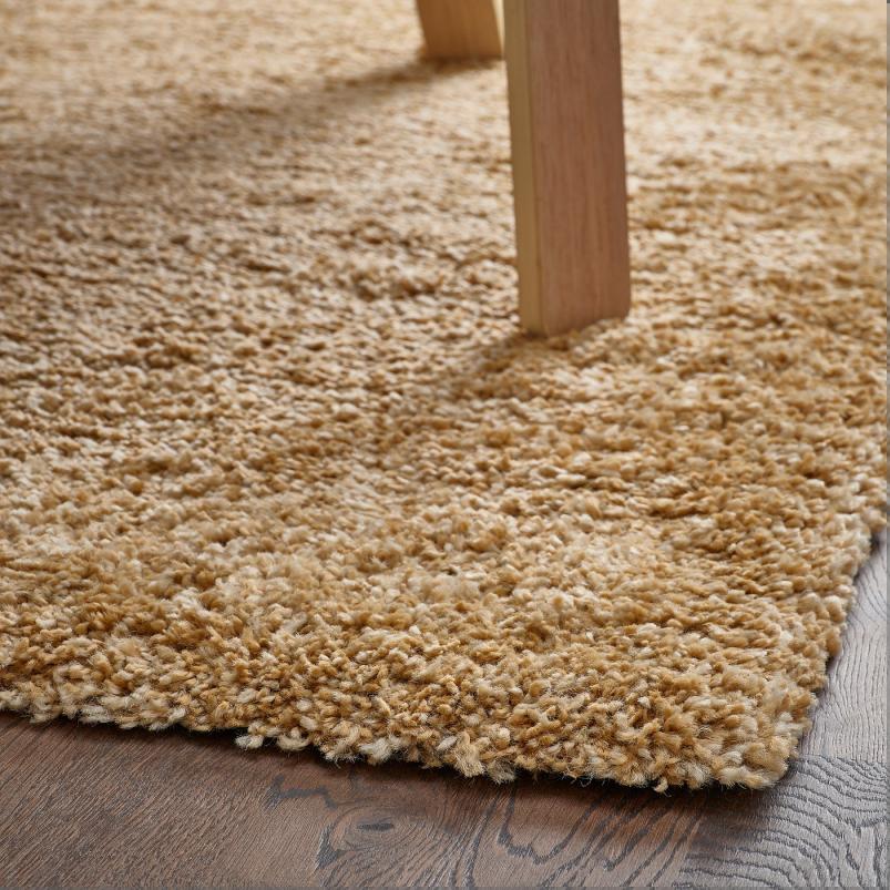 BREVBÄRARE ブレーヴベーラーレ シャギーラグ - ディープベージュ 133x195 cm