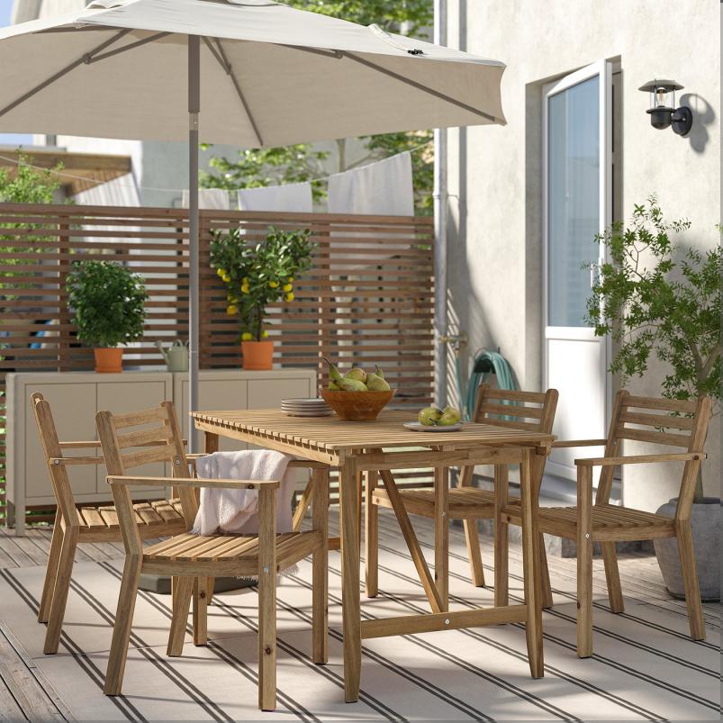 ASKHOLMEN アスクホルメン テーブル+チェア アームレスト付き4脚、屋外用 - アカシア材 143x75cm