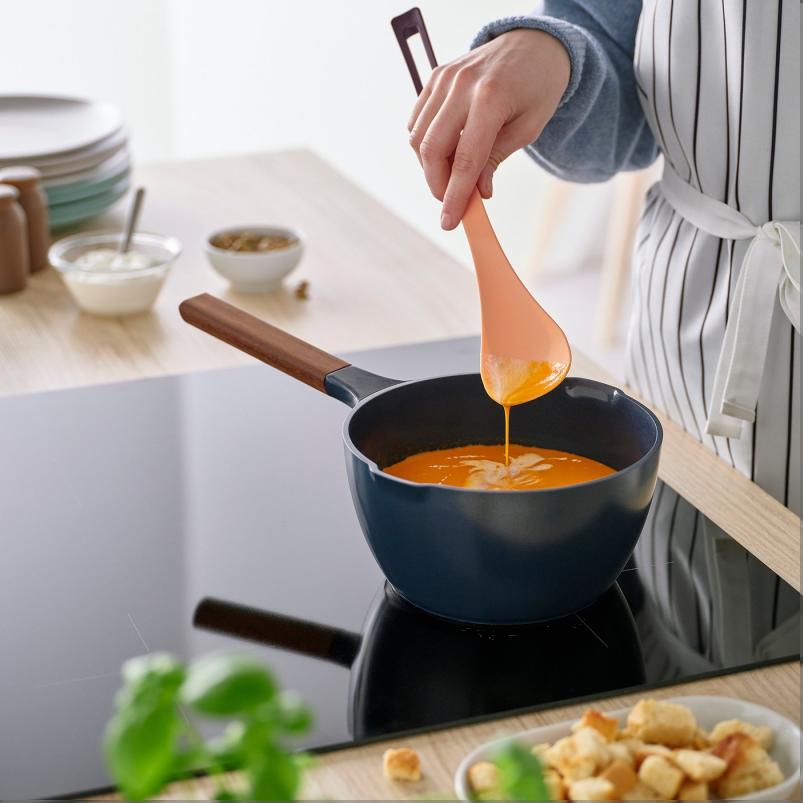 KNORRHANE クノールハネ 調理用スプーン - ライトオレンジ/ダークレッド 33 cm