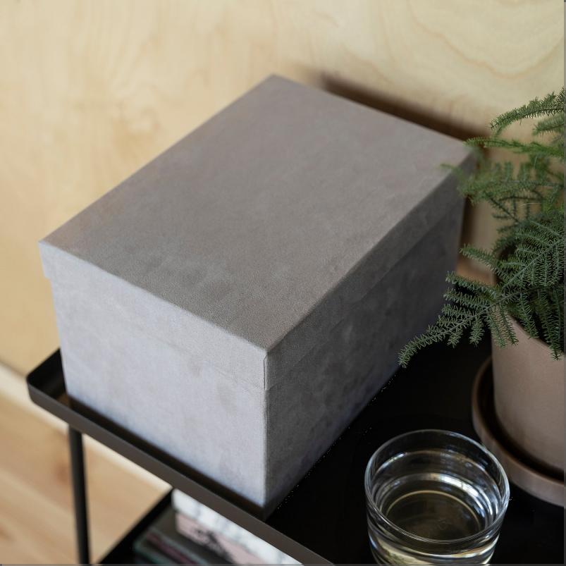 GJATTA イェッタ 収納ボックス ふた付き - ベルベット ライトグレー 18x25x15cm