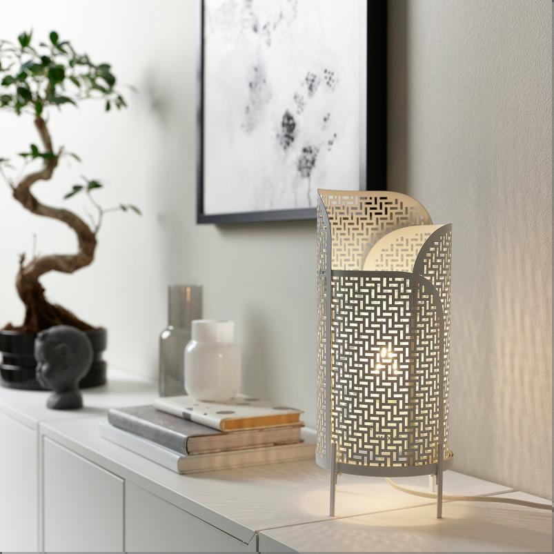 LUNNOM ルッノム LED電球 E26 150ルーメン - しずく形 クリア